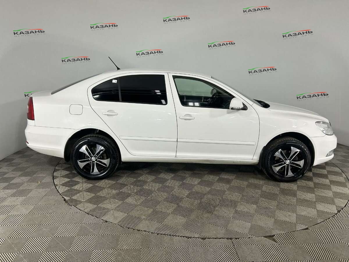 Шкода Октавия б/у, 2012, Автоматическая. Фото: #3