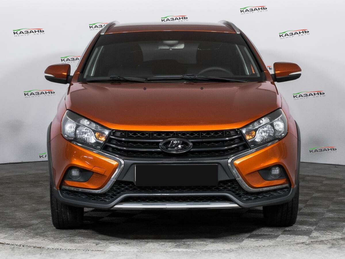 Лада (ВАЗ) Веста б/у, 2018, Механическая. Фото: #1