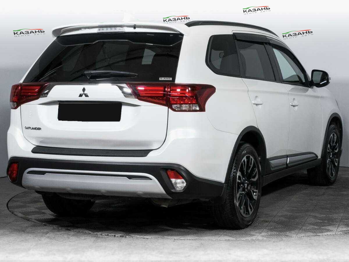 Mitsubishi Outlander б/у, 2021, Вариатор. Фото: #4