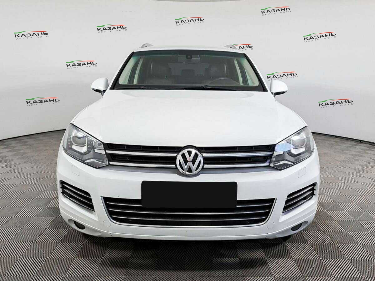 Volkswagen Touareg б/у, 2012, Автоматическая. Фото: #1