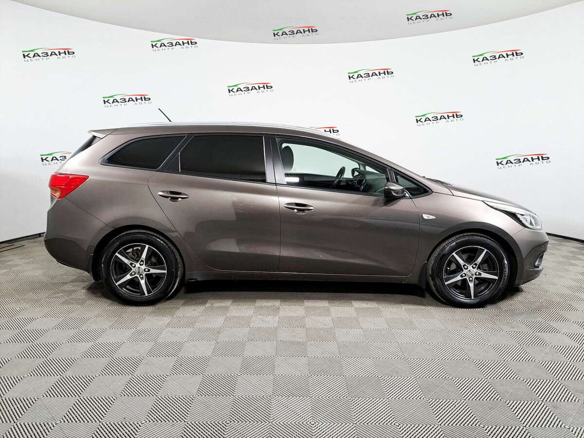 Киа Сид б/у, 2015, Механическая. Фото: #3