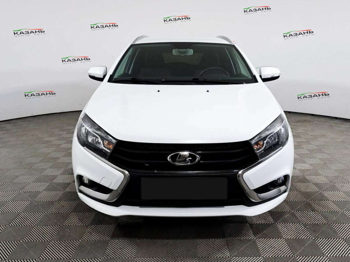 Лада (ВАЗ) Веста б/у, 2018, Механическая. Фото: #1