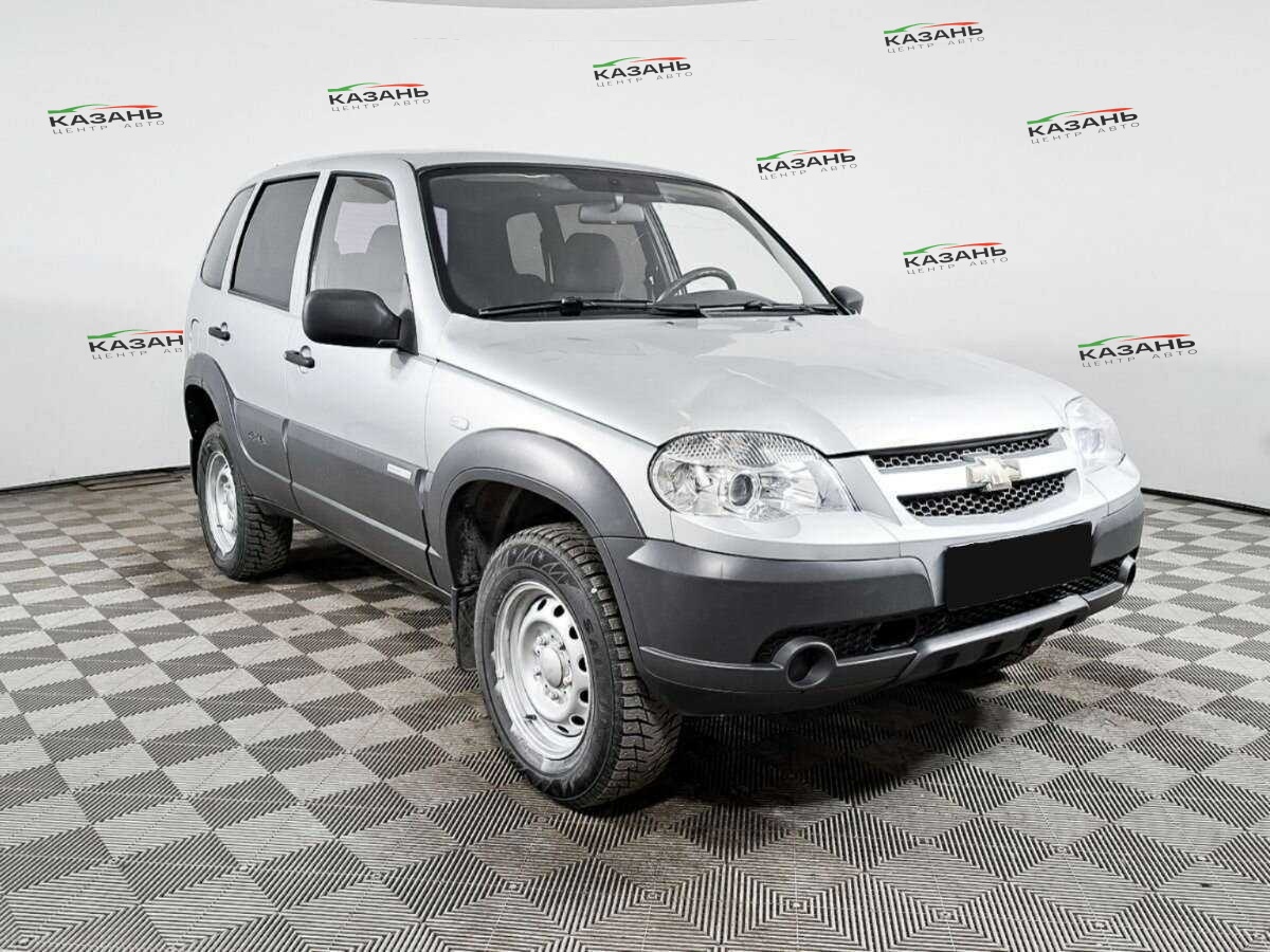 Chevrolet Niva б/у, 2013, Механическая. Фото: #2