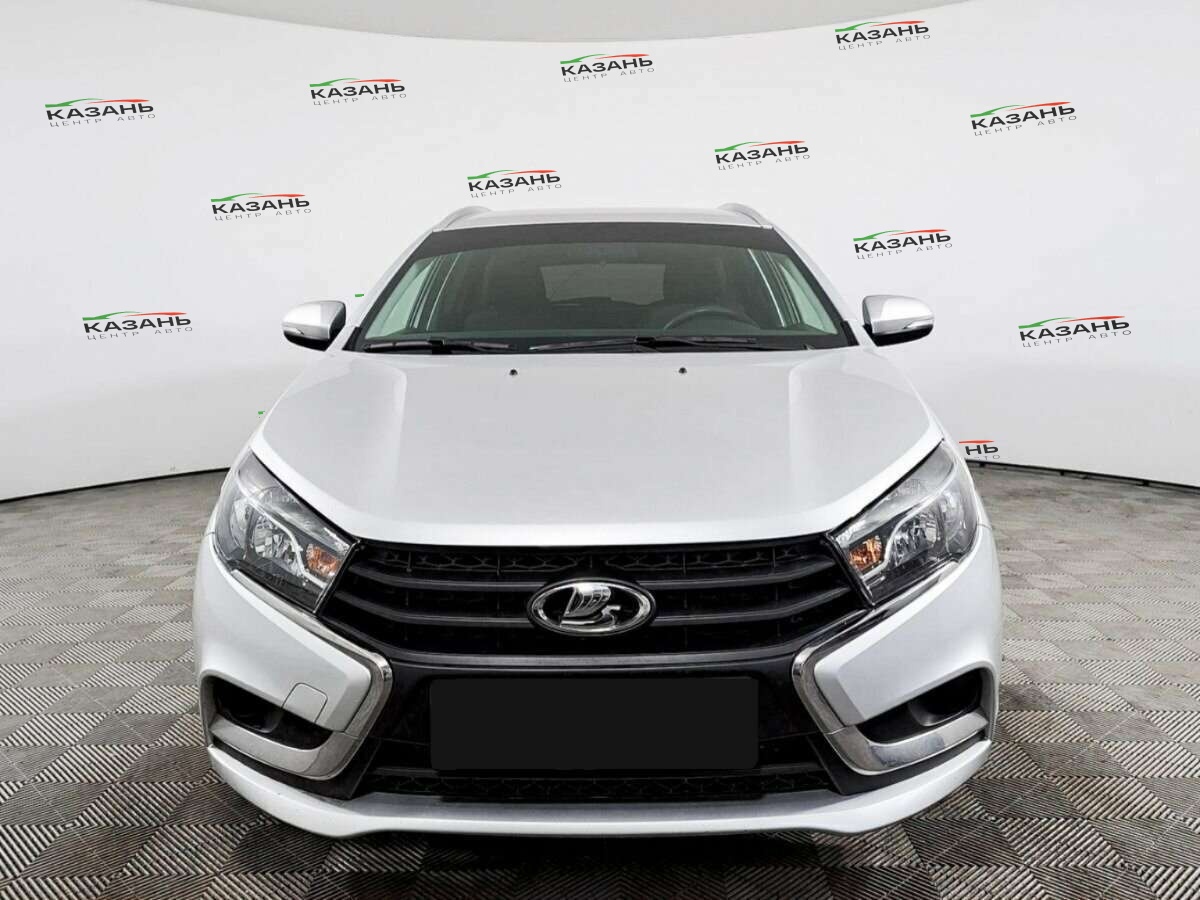 Лада (ВАЗ) Веста б/у, 2020, Механическая. Фото: #1