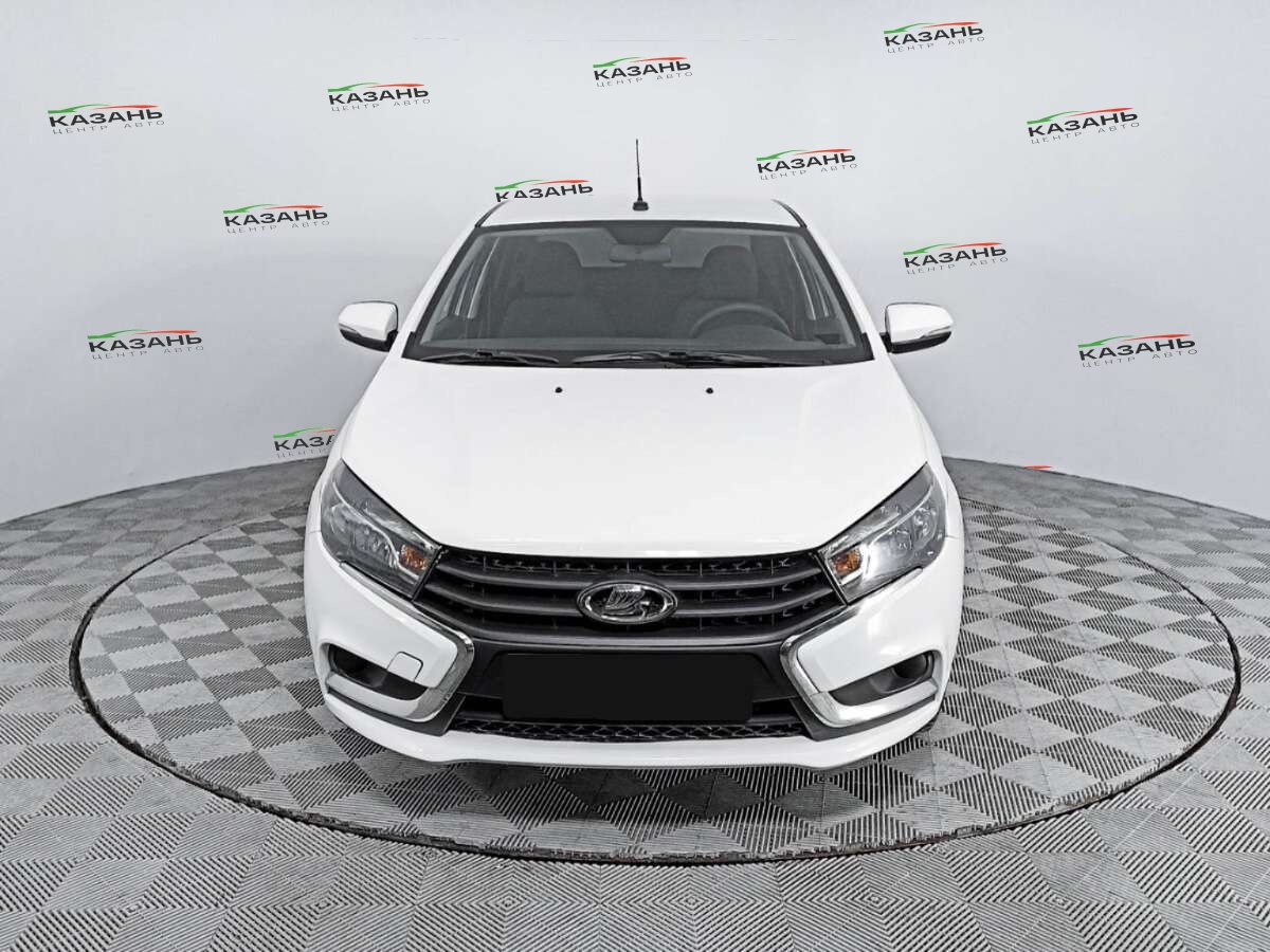 Лада (ВАЗ) Веста б/у, 2020, Механическая. Фото: #1