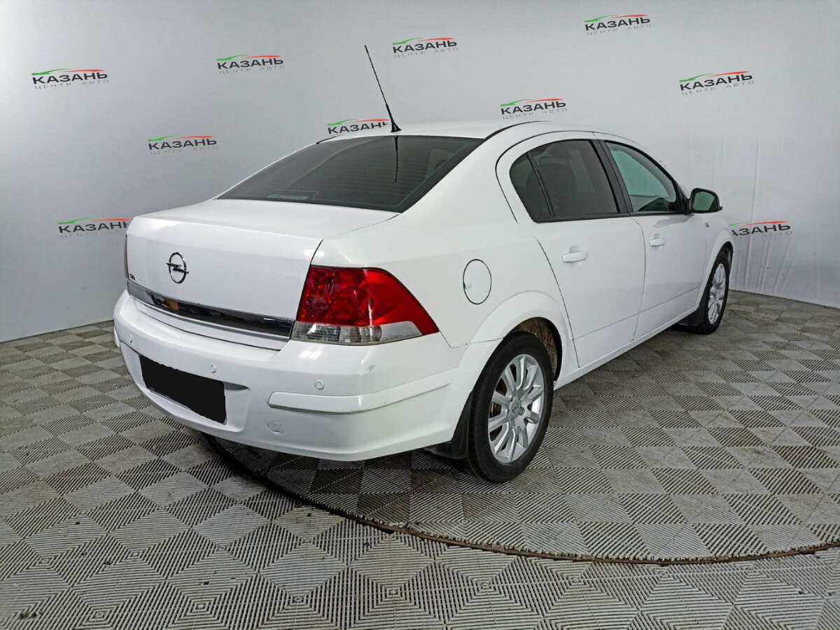 Опель Астра б/у, 2013, Механическая. Фото: #4