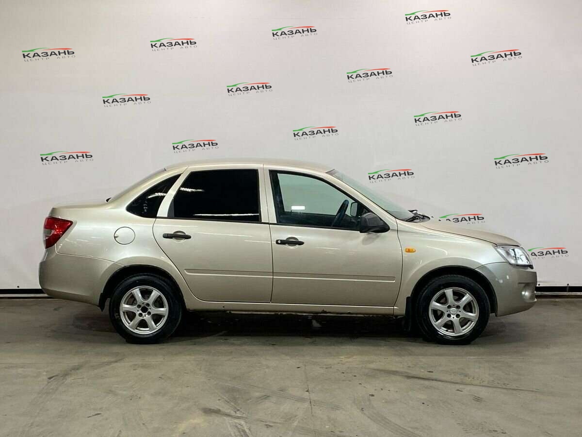 Лада (ВАЗ) Гранта б/у, 2012, Механическая. Фото: #3