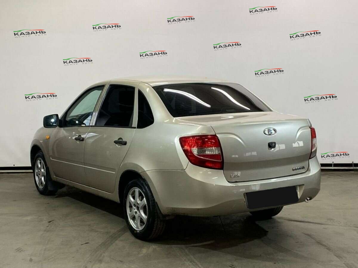 Лада (ВАЗ) Гранта б/у, 2012, Механическая. Фото: #6