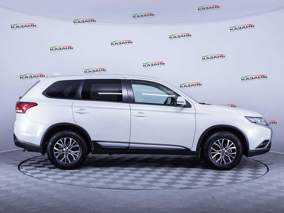 Mitsubishi Outlander б/у, 2020, Вариатор. Фото: #3