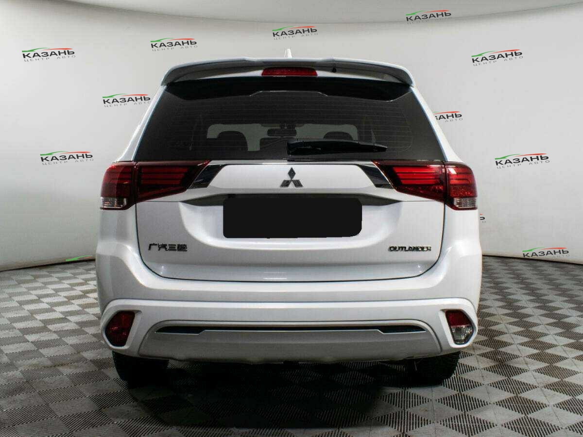 Mitsubishi Outlander б/у, 2022, Вариатор. Фото: #5