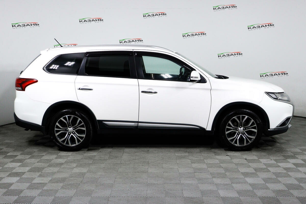 Митсубиши Оутлэндер б/у, 2016, Вариатор. Фото: #3