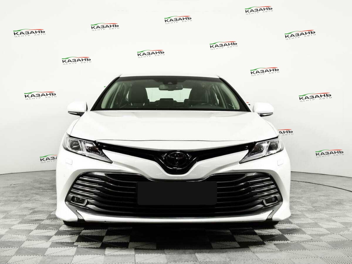 Toyota Camry б/у, 2020, Автоматическая. Фото: #1
