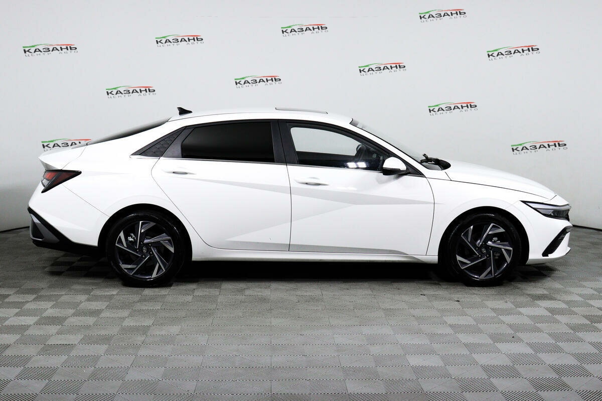 Хендай Елантра б/у, 2023, Вариатор. Фото: #3