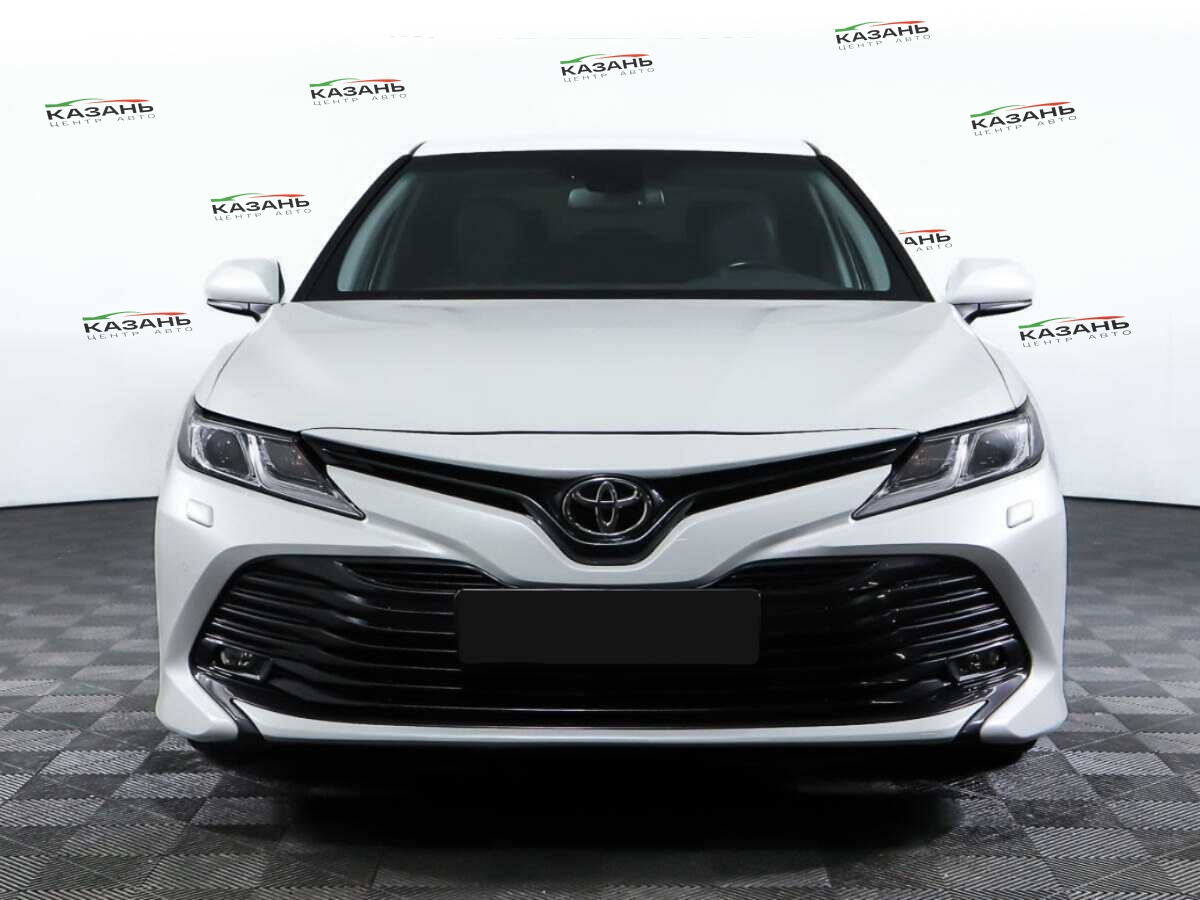 Toyota Camry б/у, 2020, Автоматическая. Фото: #1