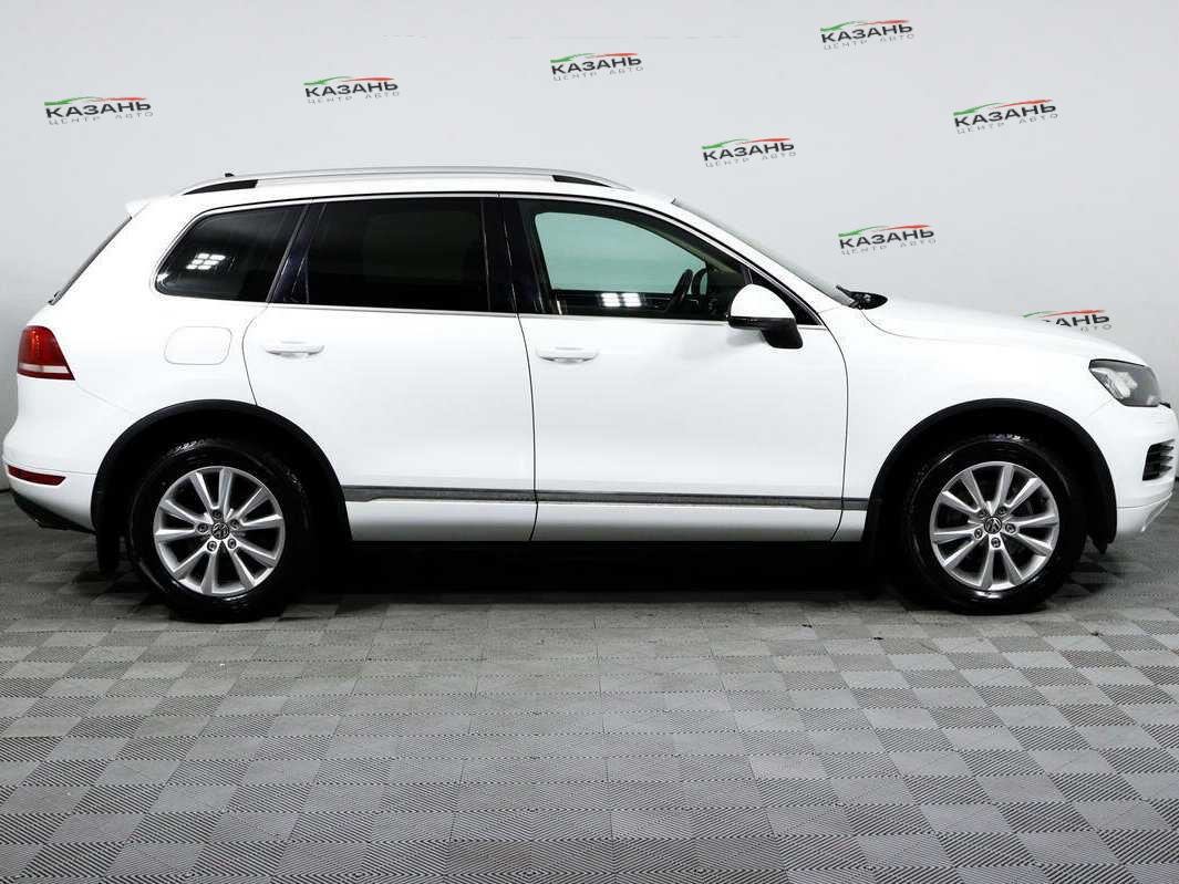 Volkswagen Touareg б/у, 2012, Автоматическая. Фото: #3