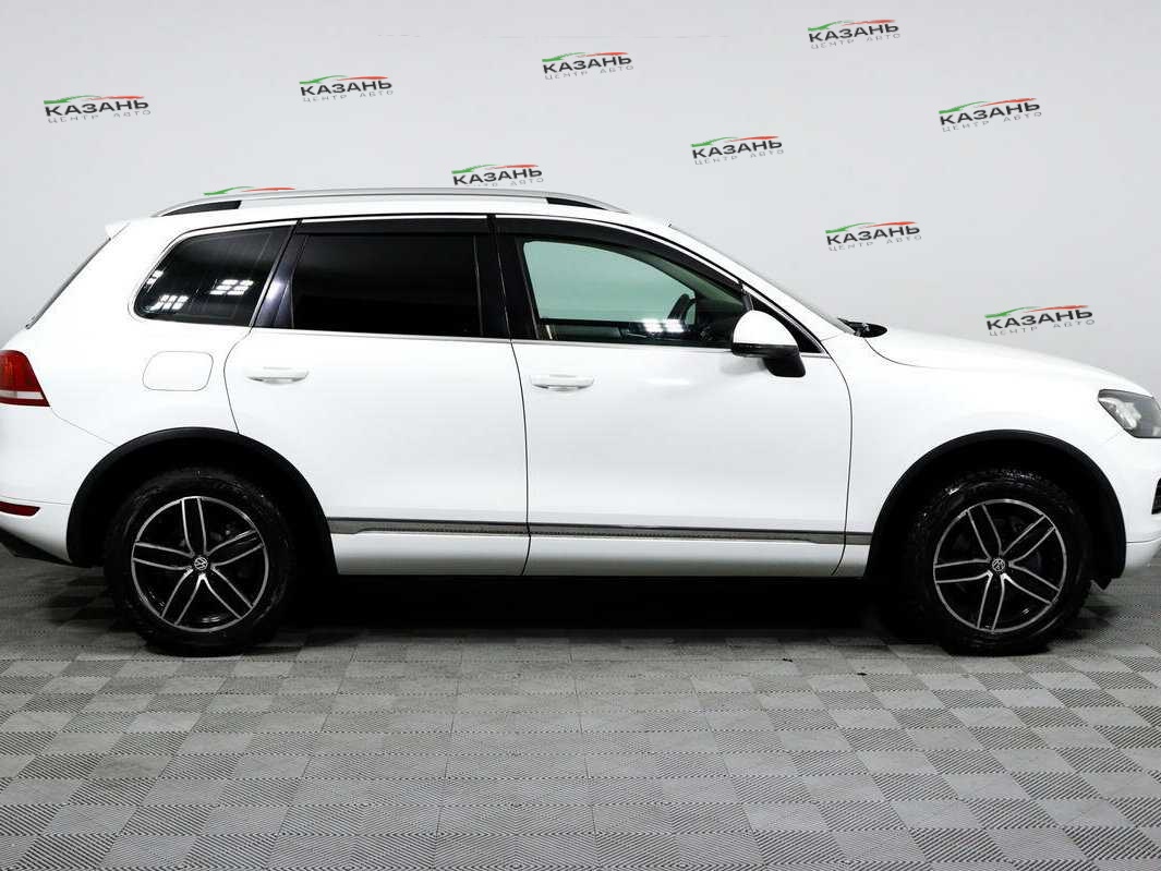 Volkswagen Touareg б/у, 2012, Автоматическая. Фото: #3