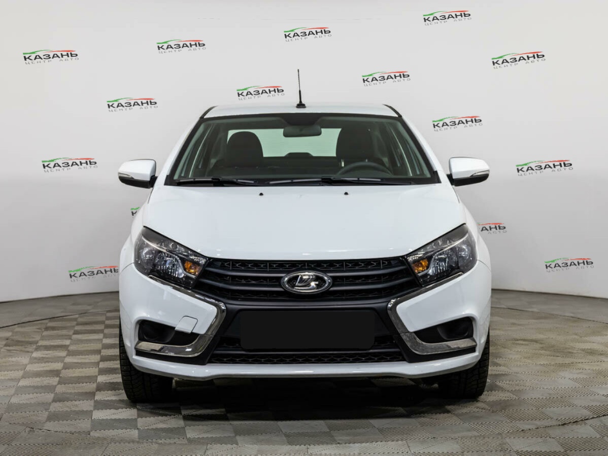 Лада (ВАЗ) Веста б/у, 2022, Механическая. Фото: #1