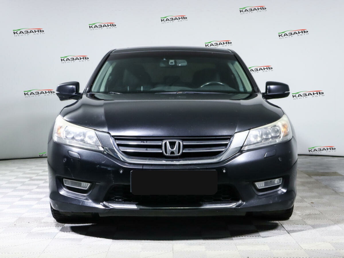 Хонда Аккорд б/у, 2013, Автоматическая. Фото: #1