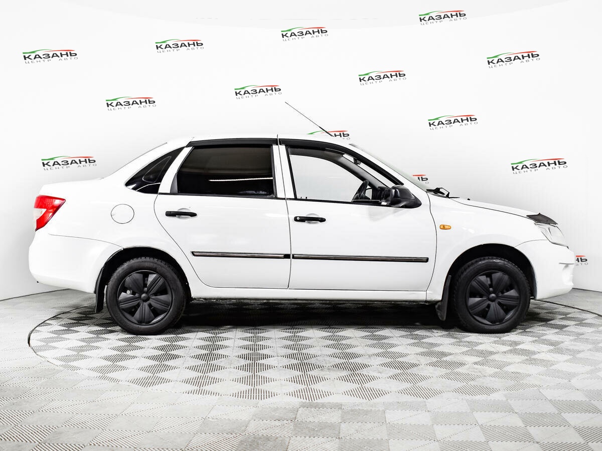 Лада (ВАЗ) Гранта б/у, 2013, Механическая. Фото: #3