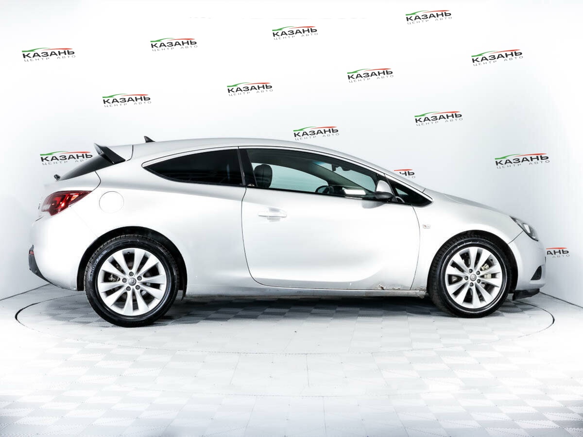 Опель Астра б/у, 2012, Механическая. Фото: #3