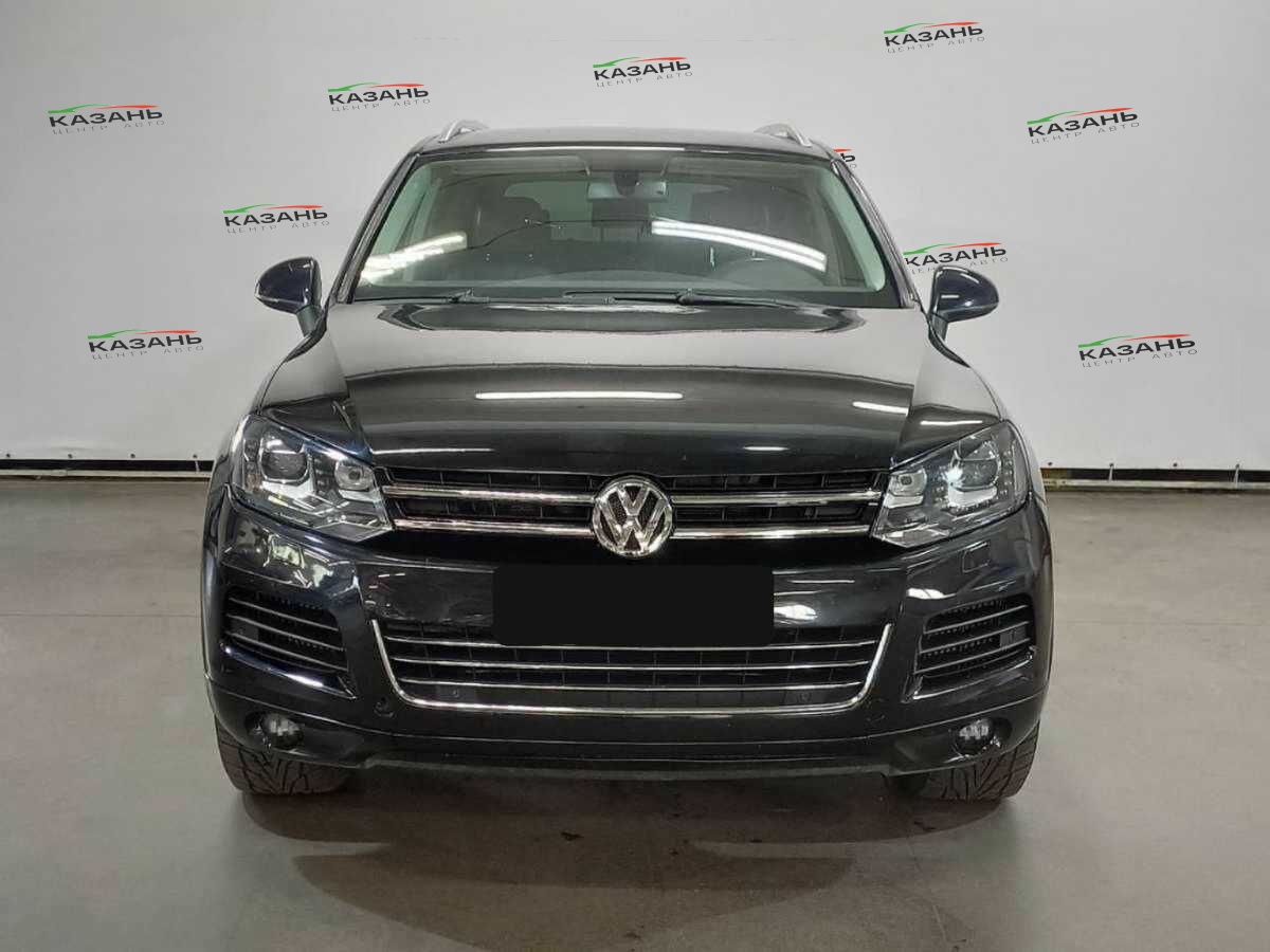 Volkswagen Touareg б/у, 2013, Автоматическая. Фото: #1