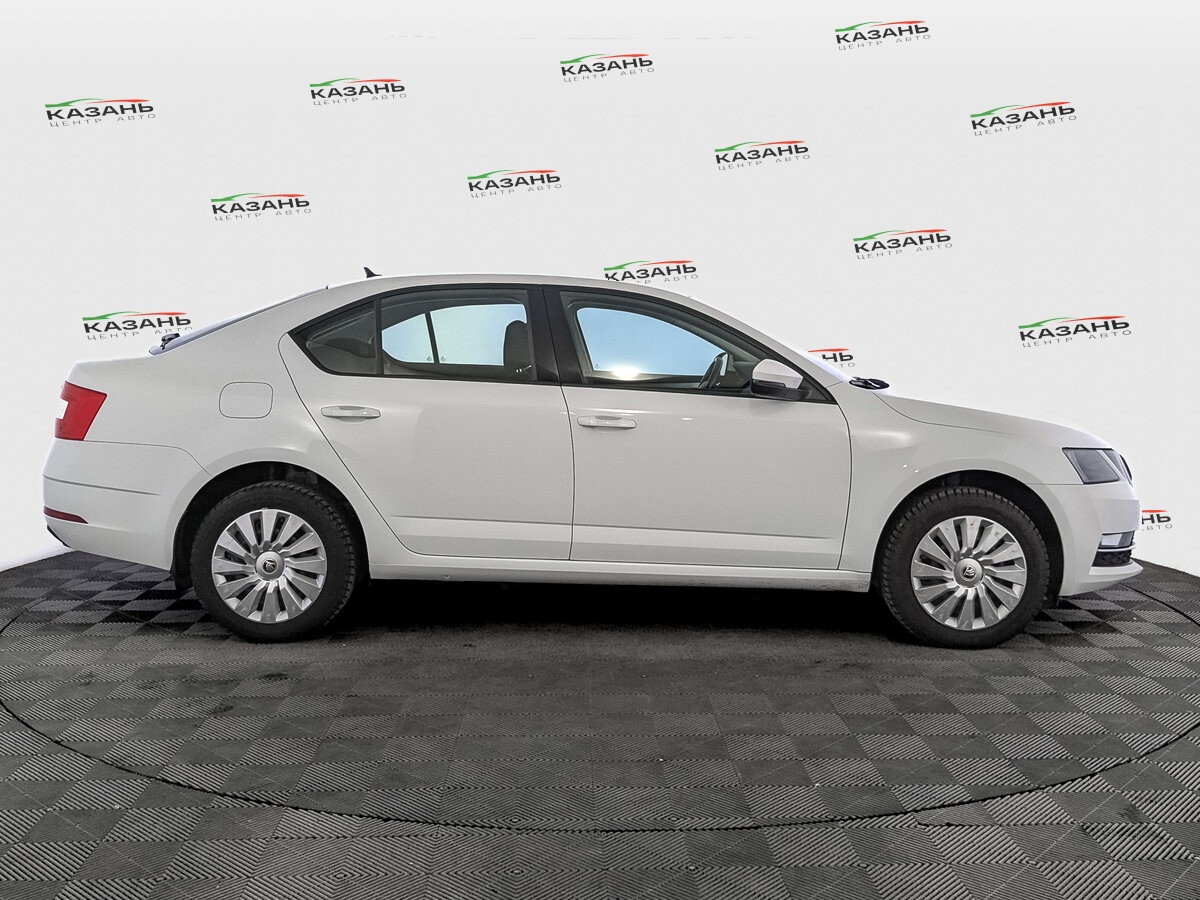 Шкода Октавия б/у, 2020, Роботизированная. Фото: #3