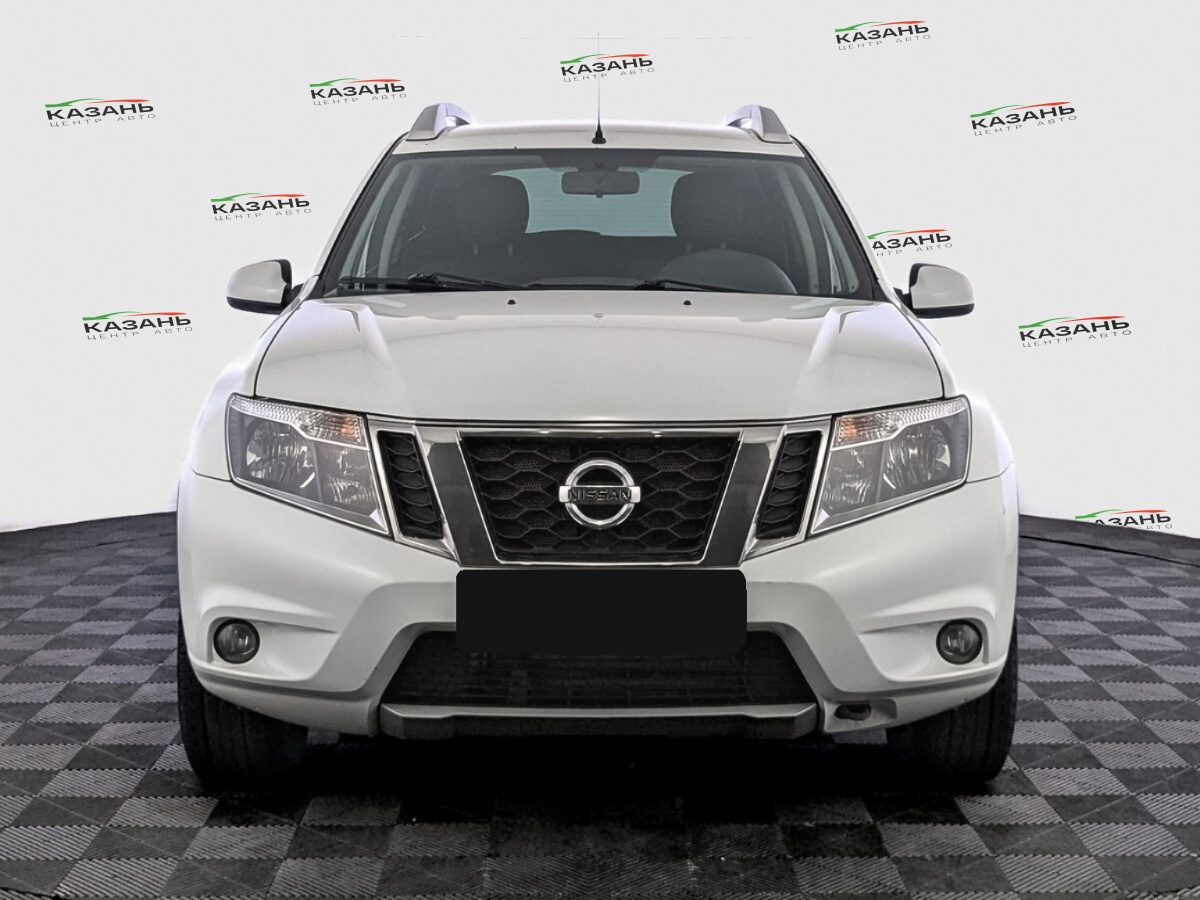 Ниссан Террано б/у, 2015, Автоматическая. Фото: #1
