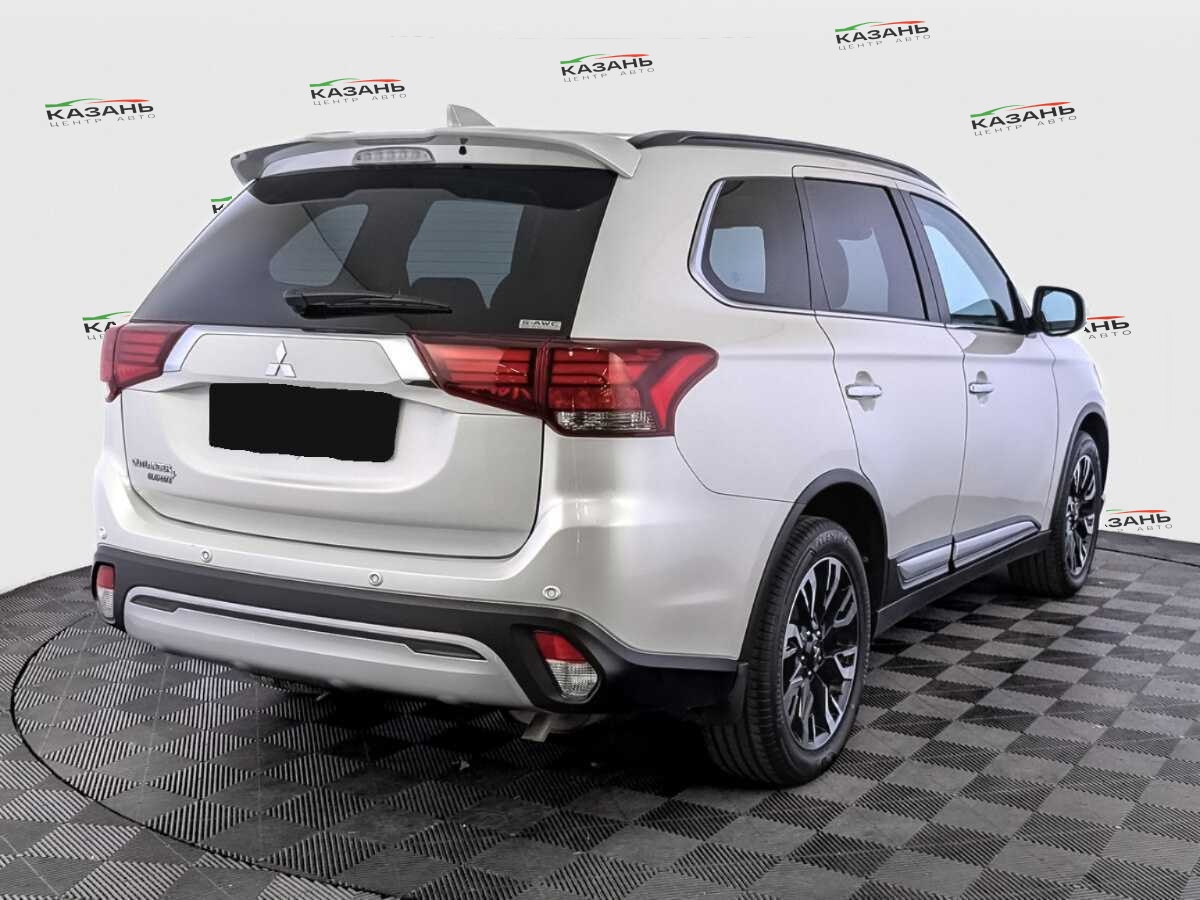 Mitsubishi Outlander б/у, 2021, Вариатор. Фото: #4
