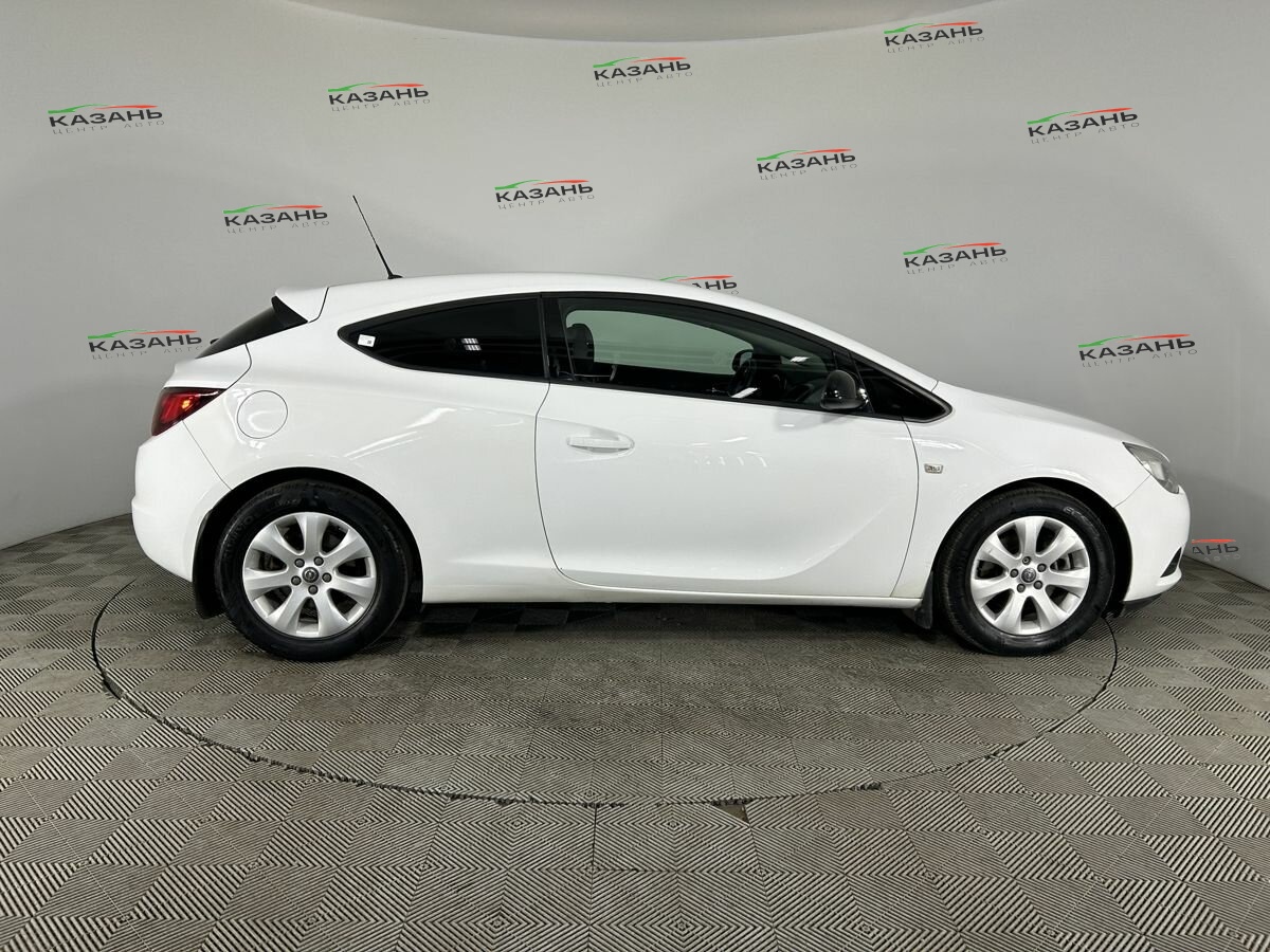 Опель Астра б/у, 2014, Механическая. Фото: #3