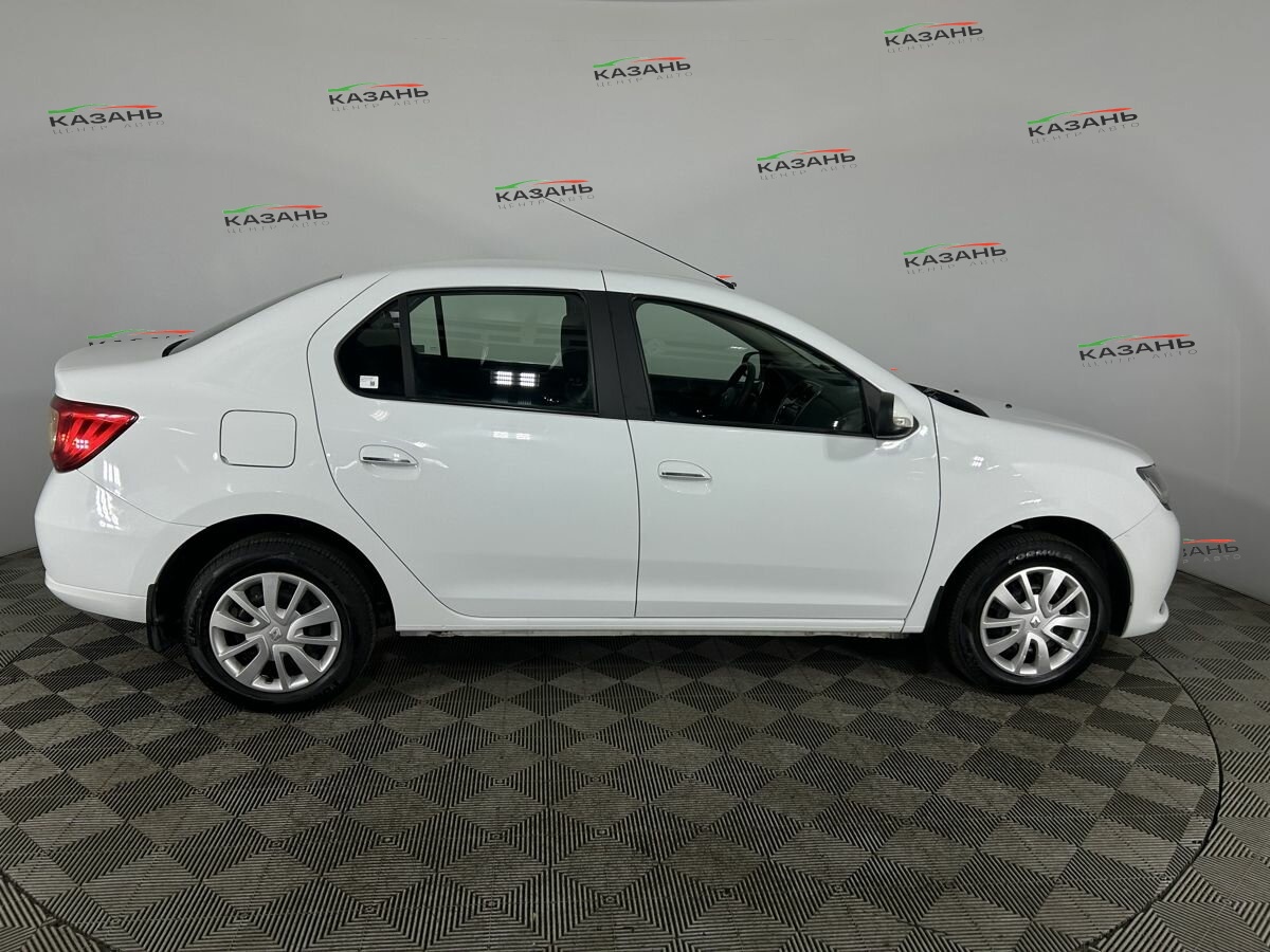 Рено Логан б/у, 2016, Автоматическая. Фото: #3