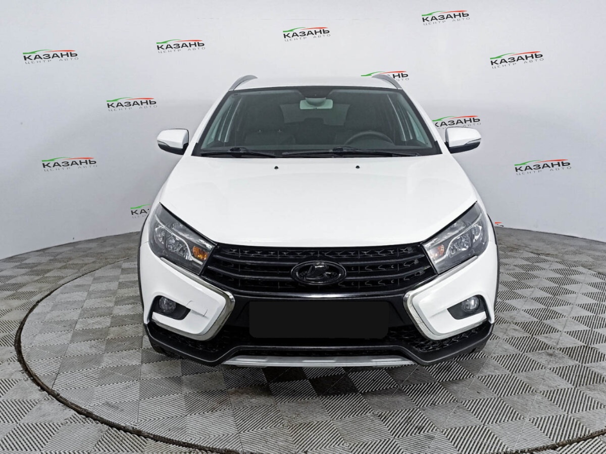 Лада (ВАЗ) Веста б/у, 2017, Механическая. Фото: #1