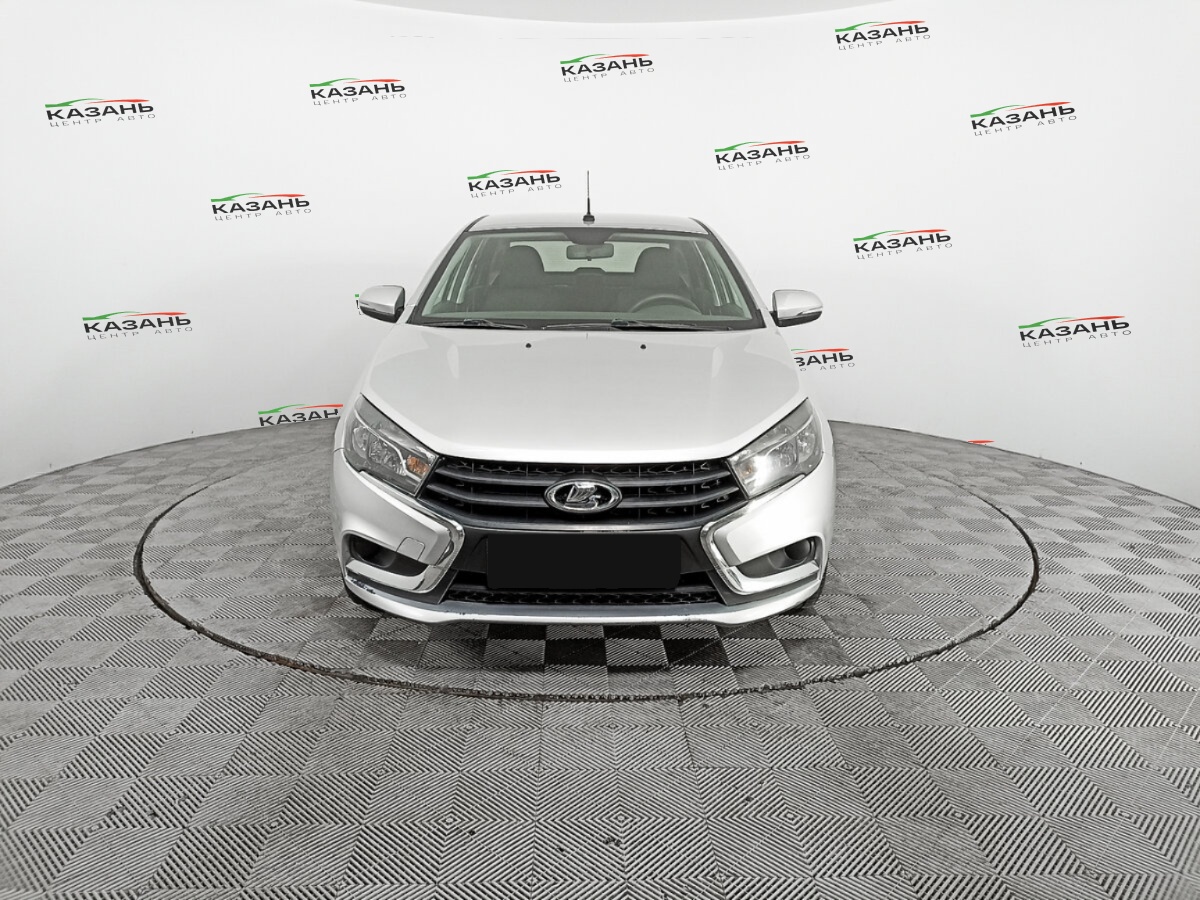 Лада (ВАЗ) Веста б/у, 2017, Механическая. Фото: #1