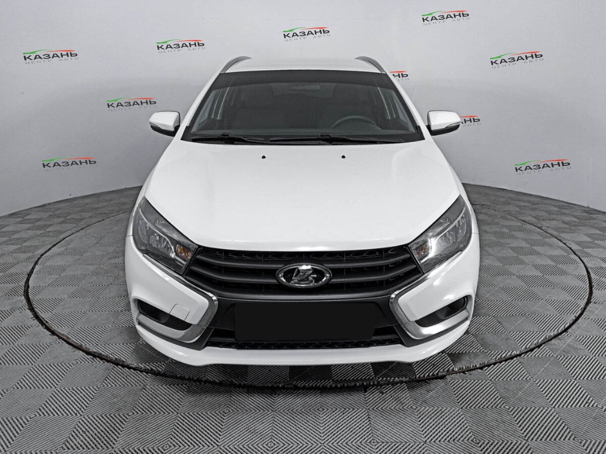 Лада (ВАЗ) Веста б/у, 2021, Механическая. Фото: #1