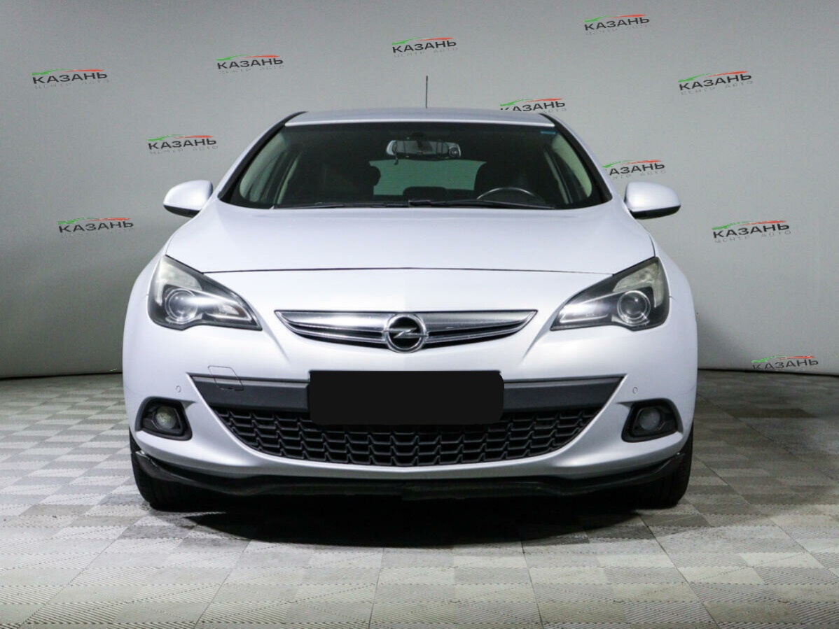 Опель Астра б/у, 2013, Механическая. Фото: #1