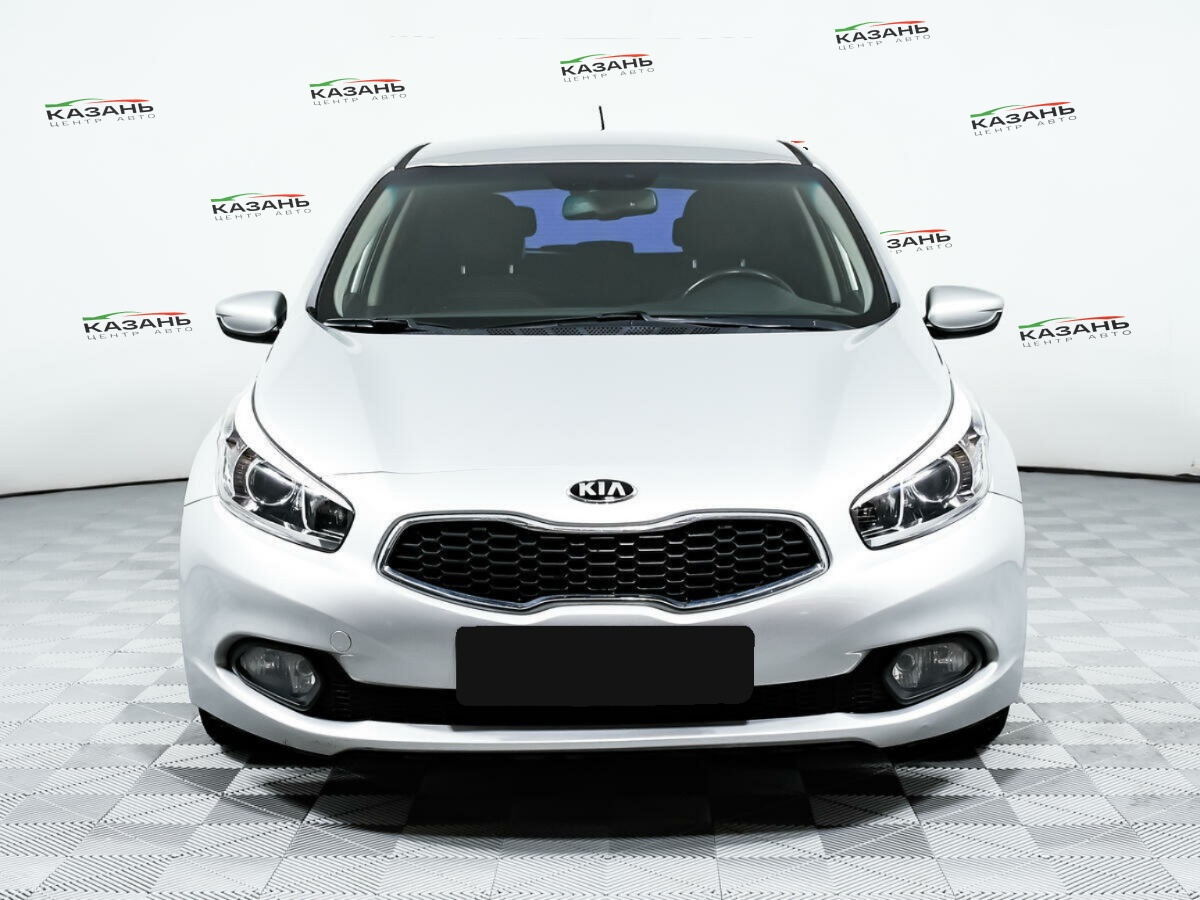 Киа Сид б/у, 2012, Автоматическая. Фото: #1