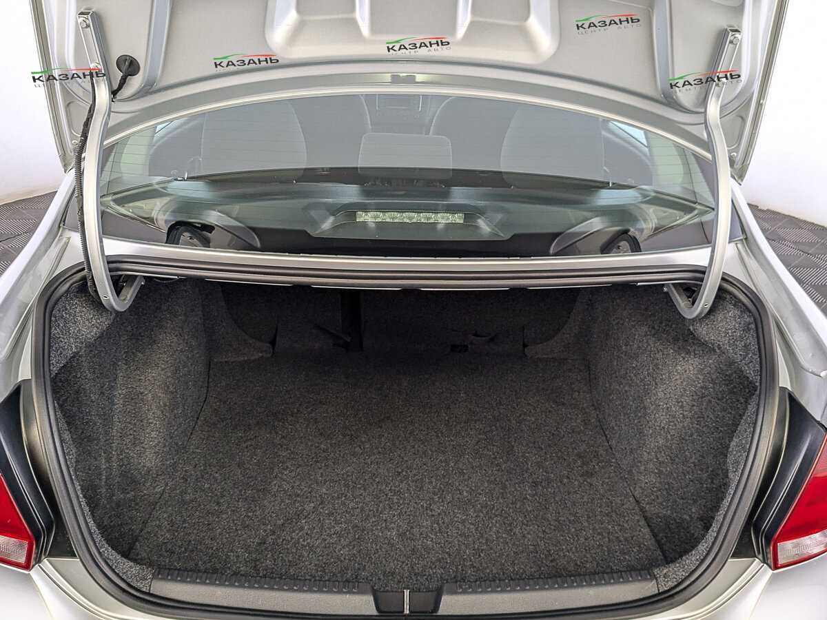 Volkswagen Polo б/у, 2015, Автоматическая. Фото: #9