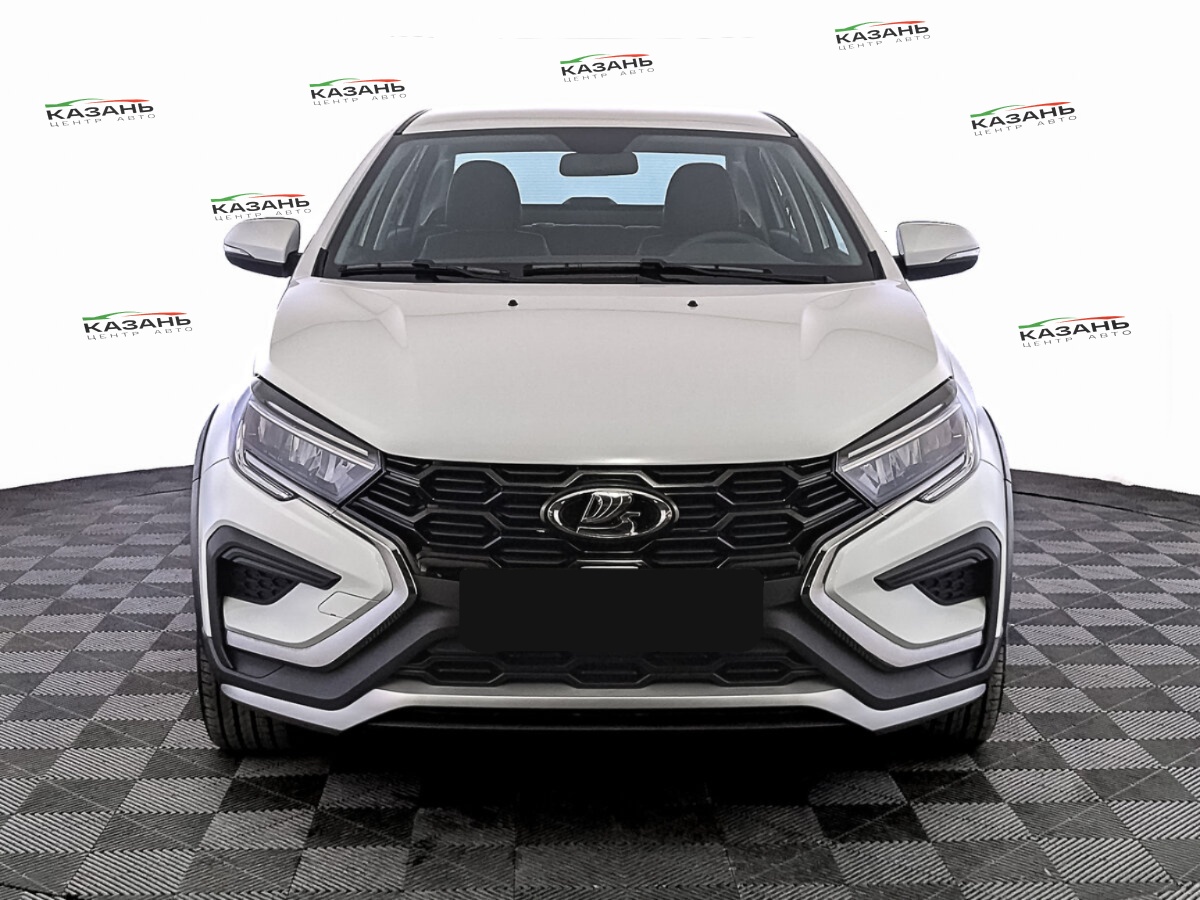 Лада (ВАЗ) Веста б/у, 2024, Механическая. Фото: #1