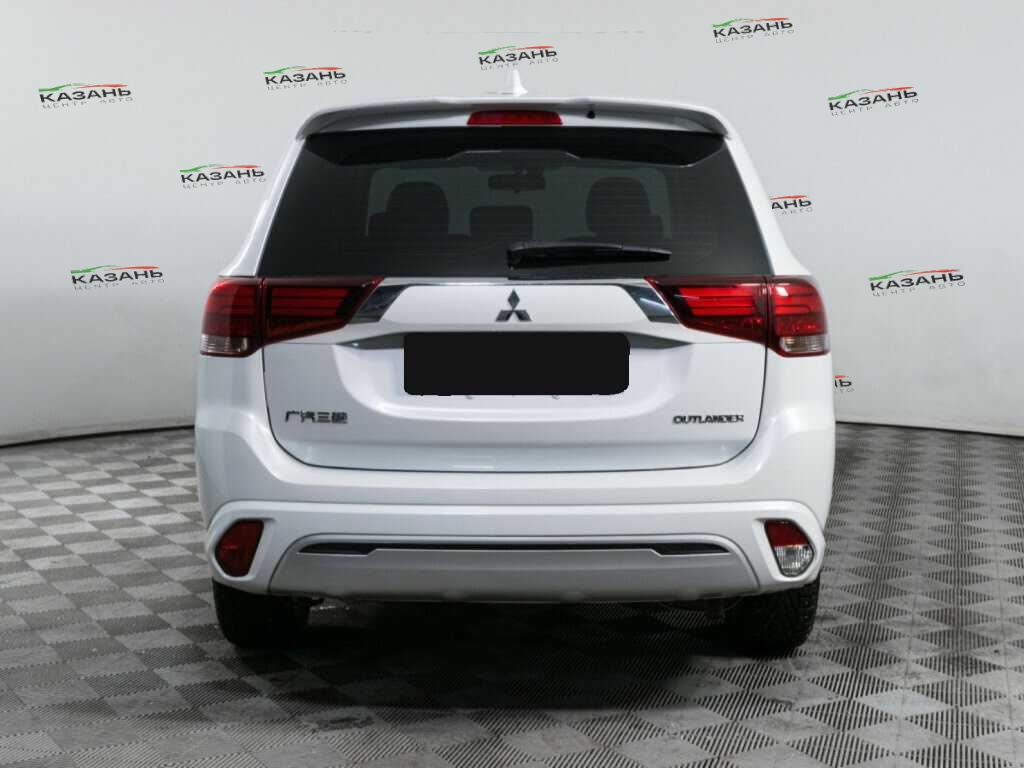 Mitsubishi Outlander б/у, 2022, Вариатор. Фото: #4