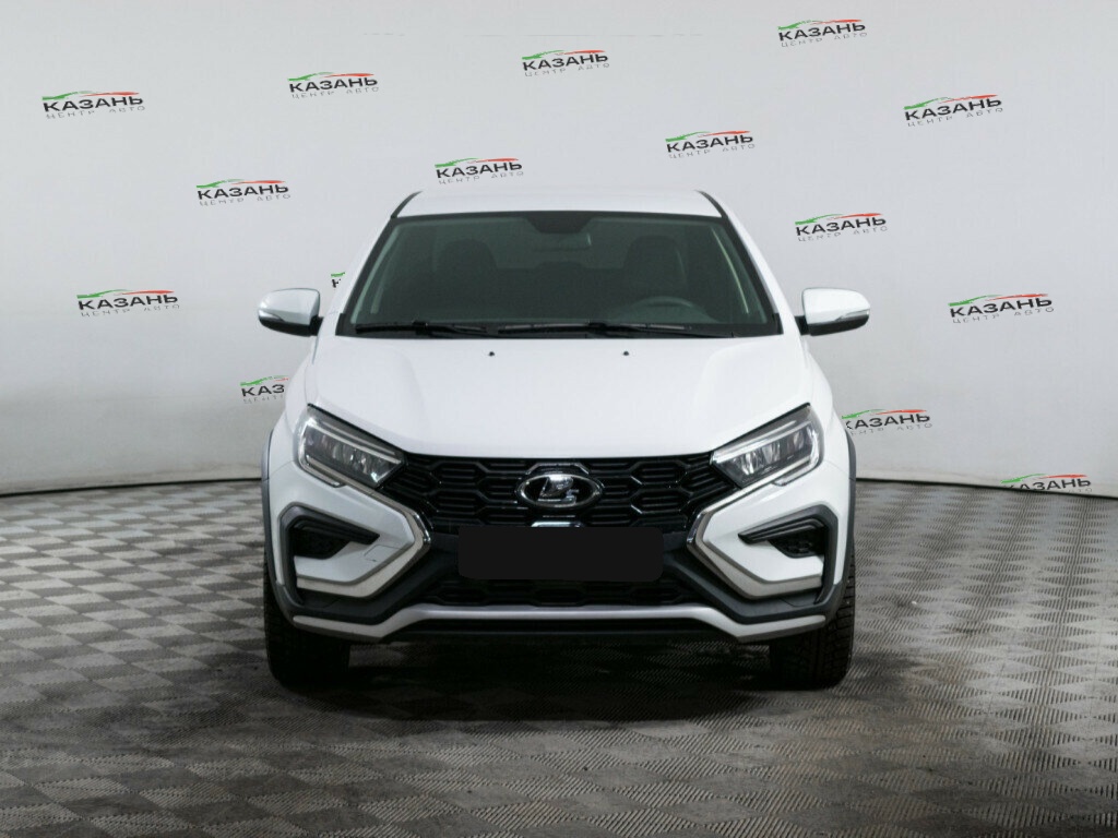 Лада (ВАЗ) Веста б/у, 2023, Механическая. Фото: #1