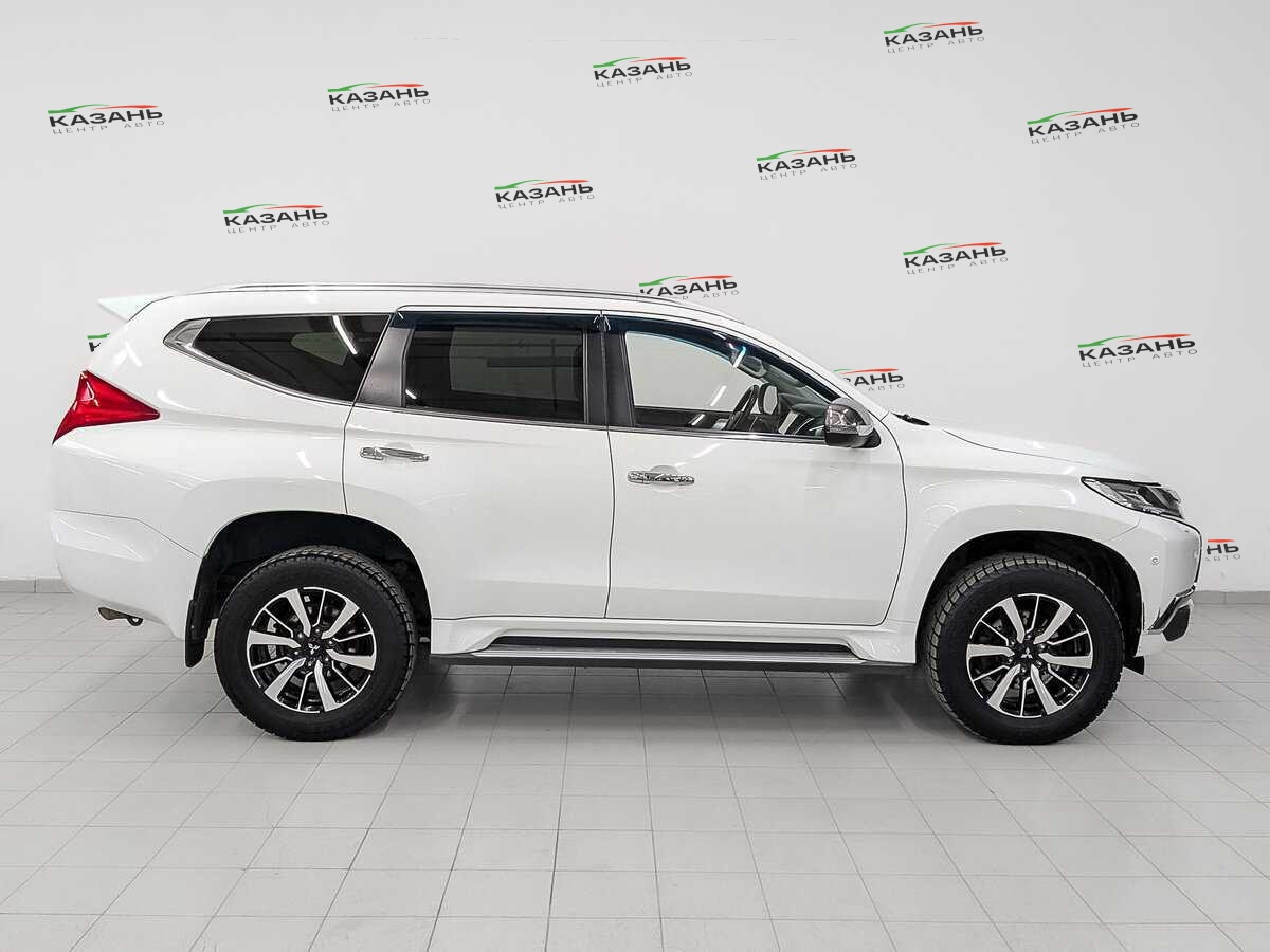 Mitsubishi Pajero Sport б/у, 2017, Автоматическая. Фото: #3