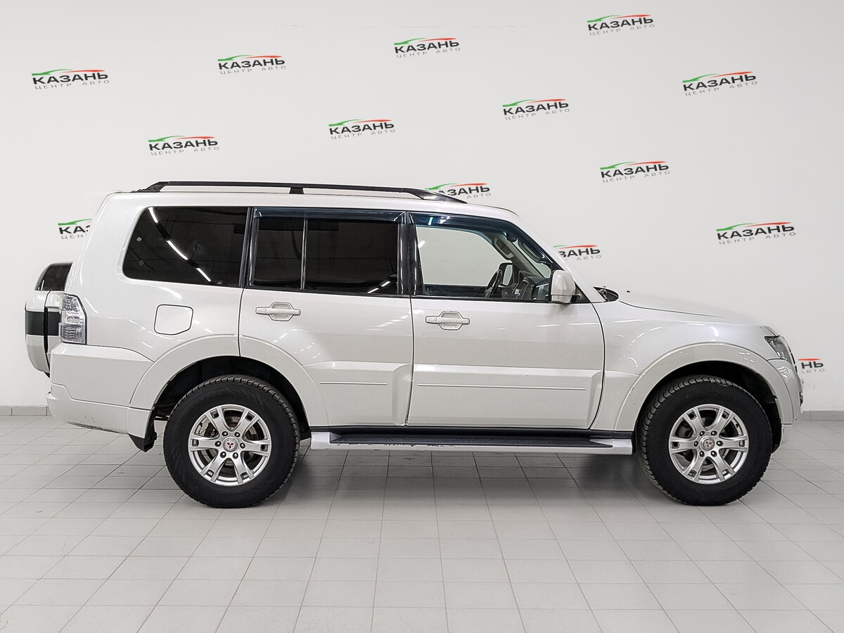 Митсубиши Паджеро б/у, 2015, Автоматическая. Фото: #3