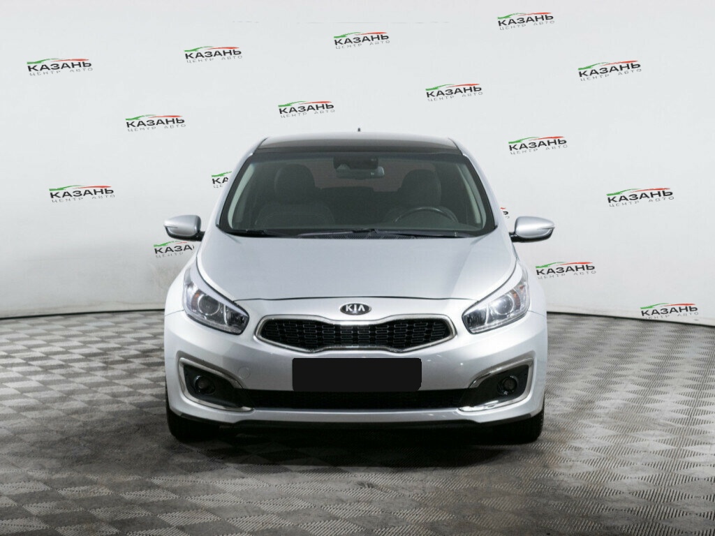 Киа Сид б/у, 2018, Роботизированная. Фото: #1