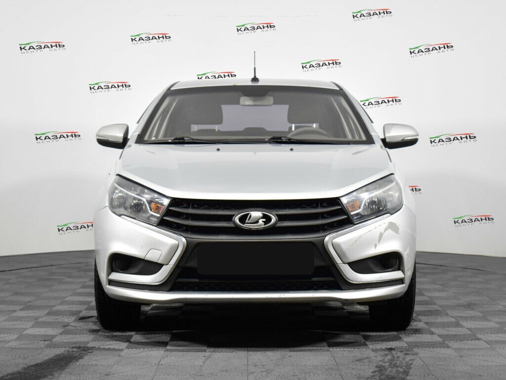 Лада (ВАЗ) Веста б/у, 2017, Механическая. Фото: #1