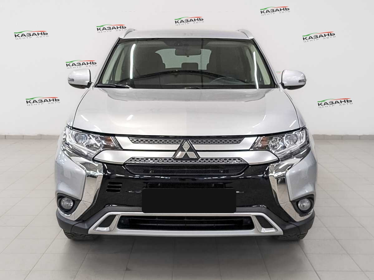 Mitsubishi Outlander б/у, 2020, Вариатор. Фото: #1
