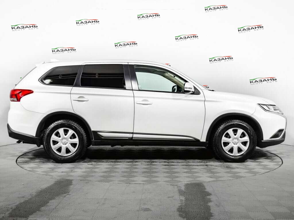 Mitsubishi Outlander б/у, 2020, Вариатор. Фото: #3