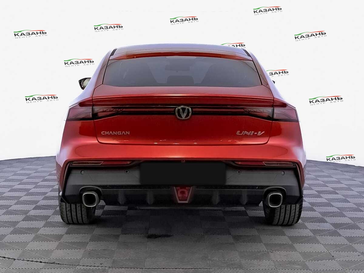Changan UNI-V б/у, 2024, Роботизированная. Фото: #5