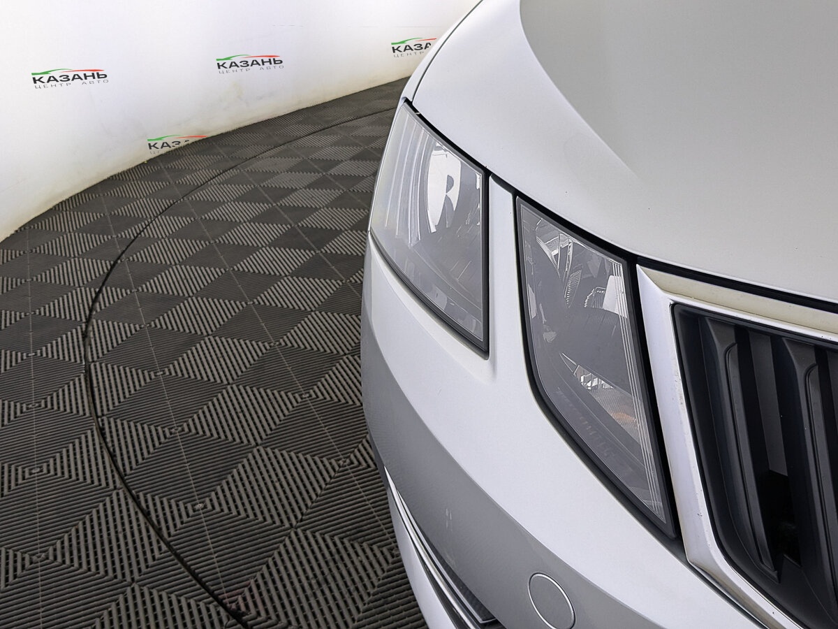 Шкода Октавия б/у, 2018, Роботизированная. Фото: #10