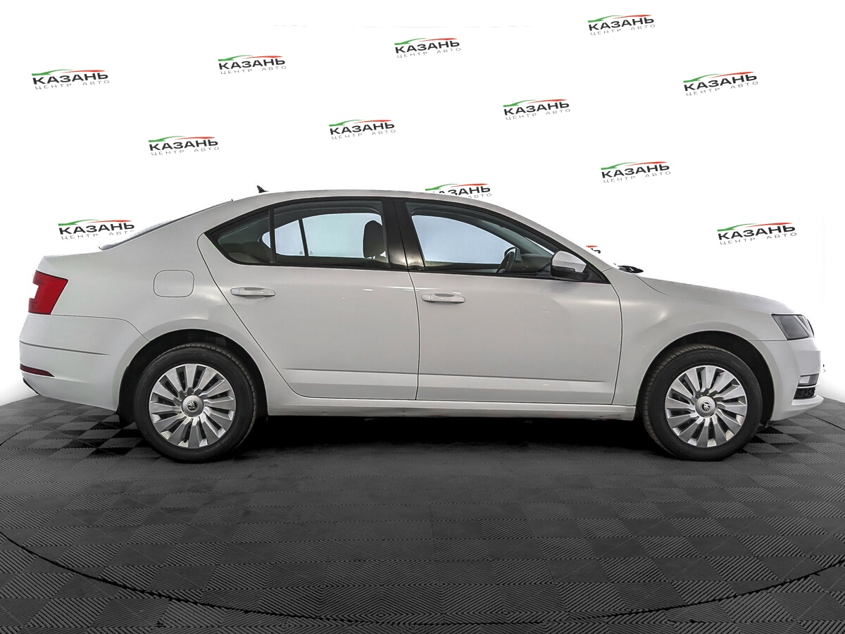 Шкода Октавия б/у, 2018, Роботизированная. Фото: #3