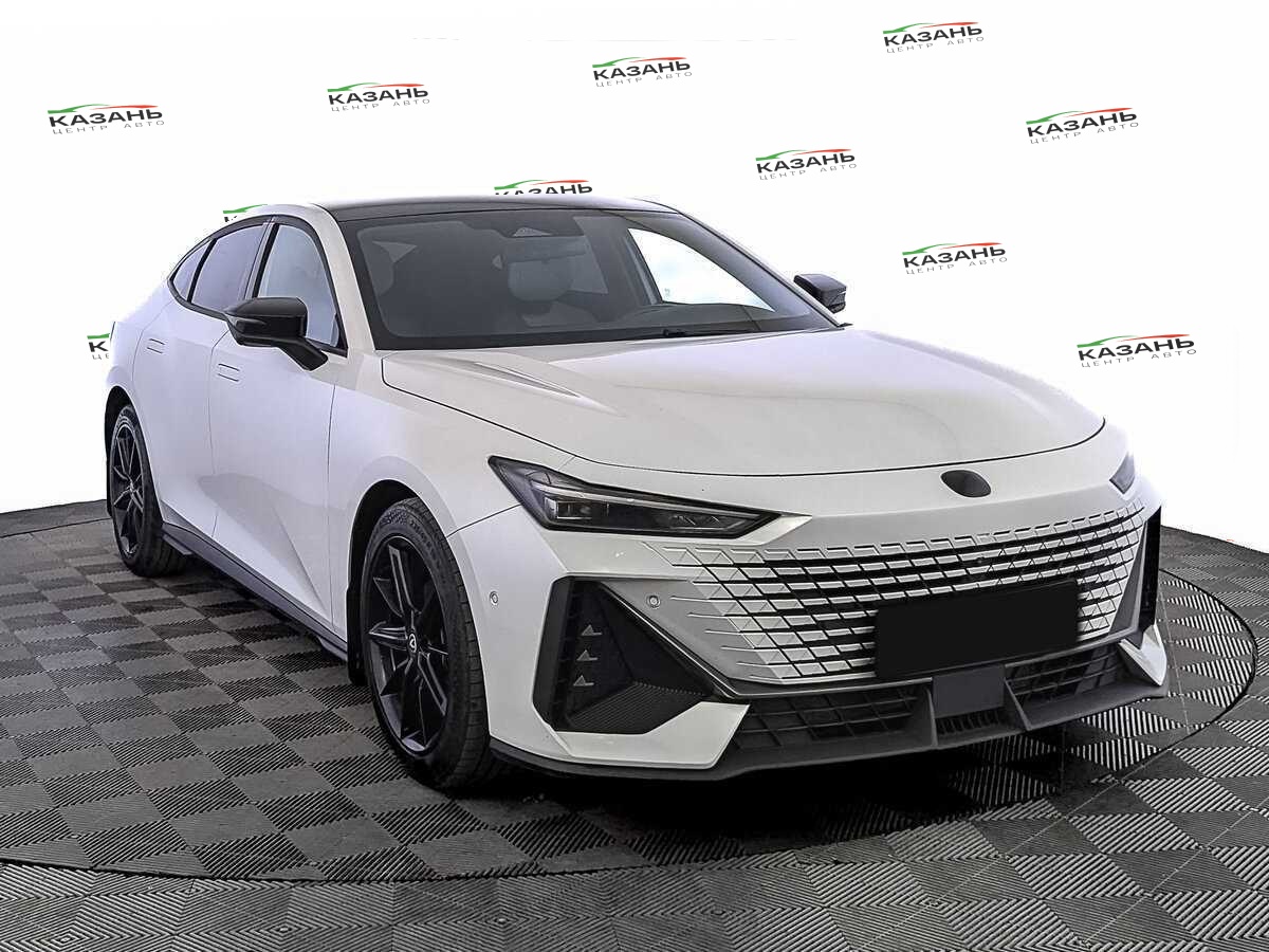 Changan UNI-V б/у, 2023, Роботизированная. Фото: #2