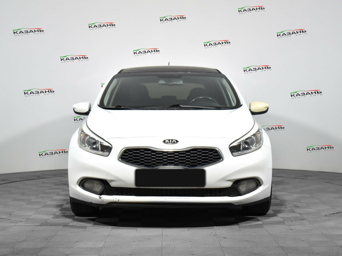 Киа Сид б/у, 2012, Автоматическая. Фото: #1